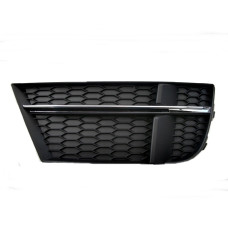 Решетка в бампере лев. S-LINE  с хром. молдингом Audi A3 17-20.