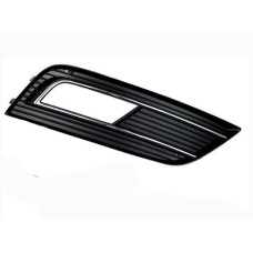 Решетка в бампере левая с отверстием (хром молдинг) AUDI A4 12-16 (B8)